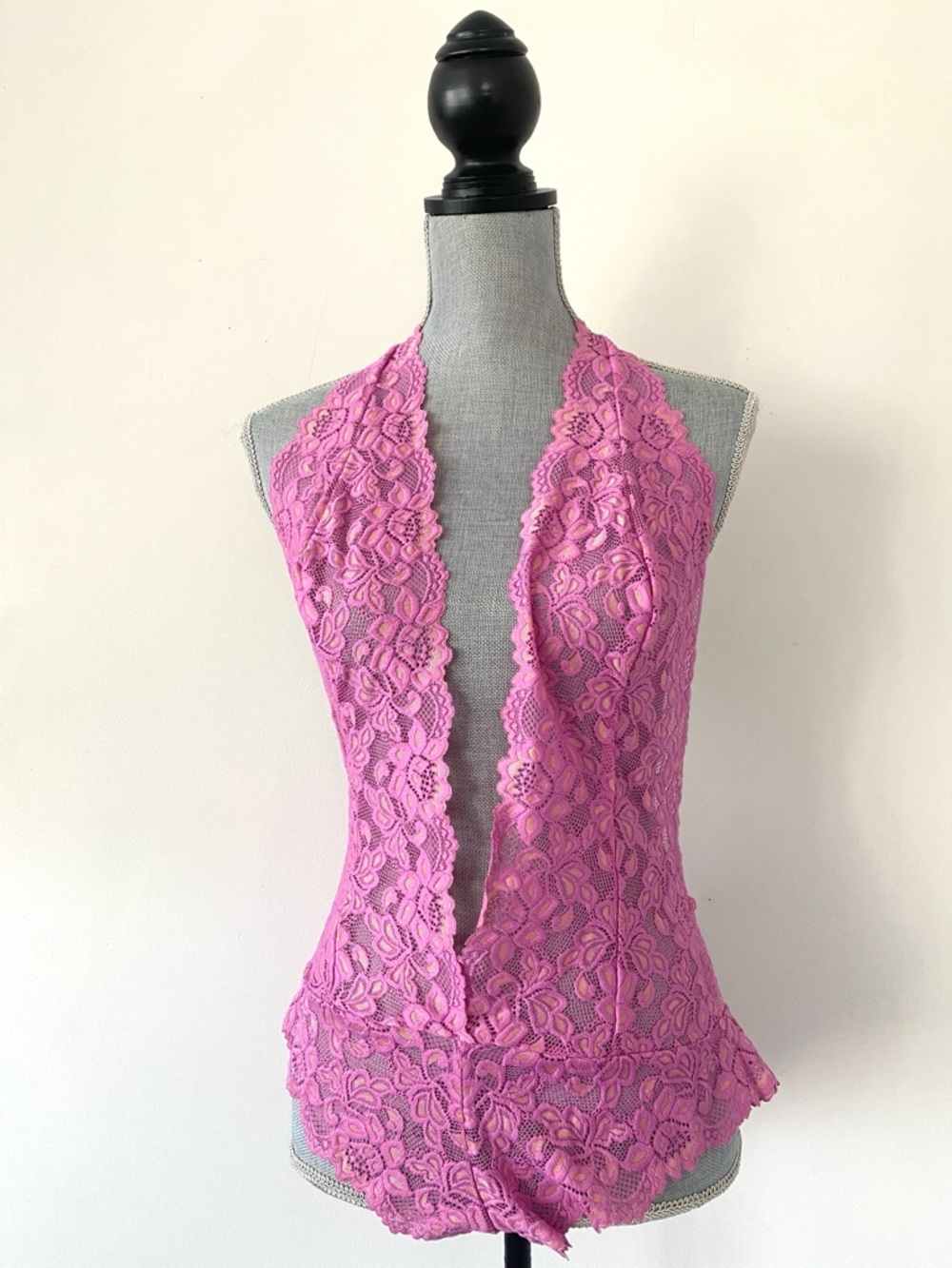Frederick's of Hollywood Pink Lace Halter Neck Bodysuit XL Stretchy Sexy Angelic